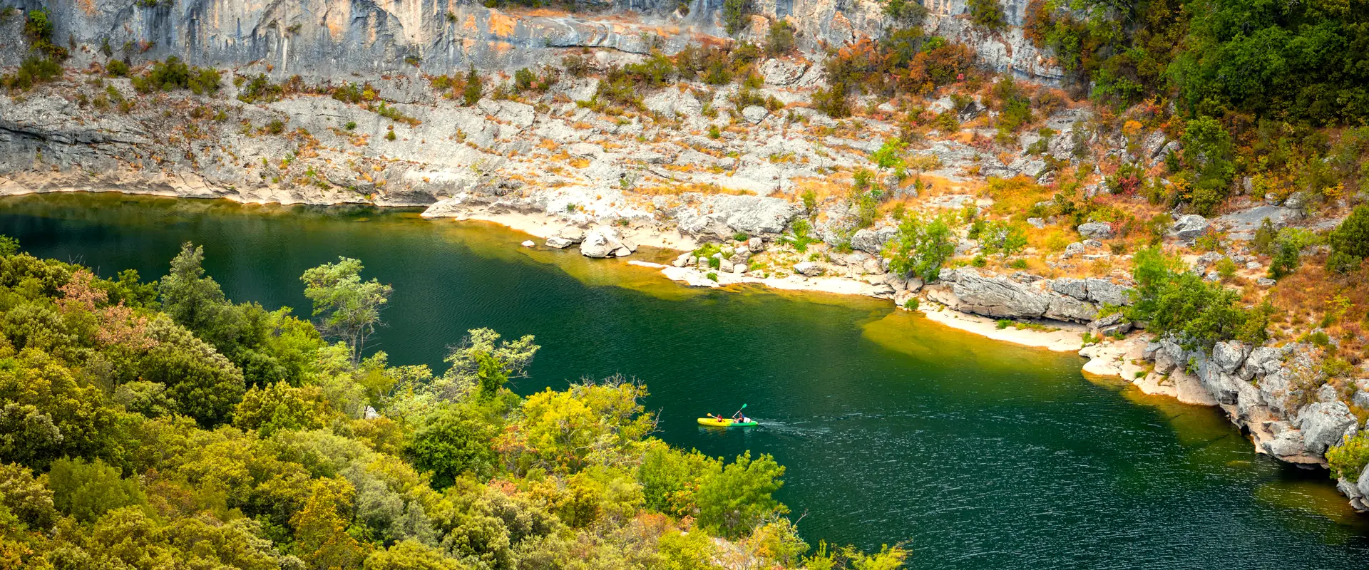 The Reserve of the Gorges de l'Ardèche by canoe, descente en canoë dans les Gorges de l'Ardèche
