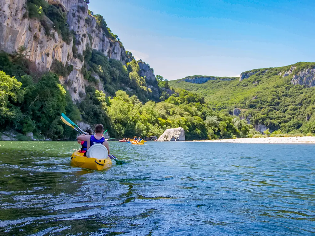 L'Intégrale canoë kayak 36 km des Gorges de l'Ardèche, journée complète des Mazes à Sauze