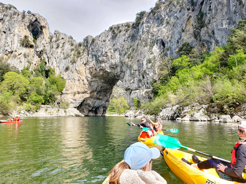 Canoë kayak à Vallon Pont d'Arc en Ardèche